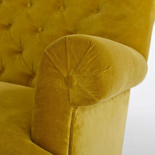 klasszikus sarga tuzott kanape egyedi meretre karpitos butor tervezes gyartas mediterran provansz nappali butor kanape fotel szofa ulogarnitura tuzott szovet country.jpg